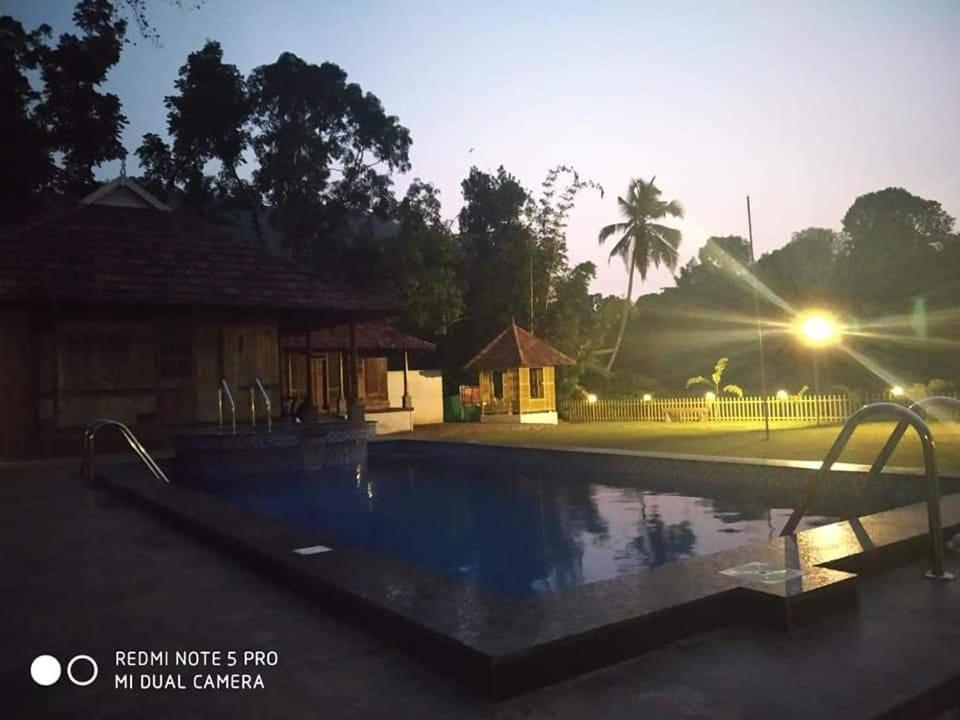 Sparrow Vale Resort Kotamangalam Екстер'єр фото